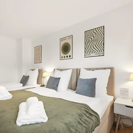 Ludwigscozyescape - Grosszuegiges Design Familien-apartment Mit 3 Schlafzimmern Am Residenzschloss, 7 Gaeste, Smarttv In Jedem Zimmer, Highspeed Wlan, Workspace, 24h Self Check-in, Parkplatz In 2 Min Gehweite Ludwigsburg