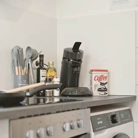 Apartament Ludwigscozyescape - Grosszuegiges Design Familien-apartment Mit 3 Schlafzimmern Am Residenzschloss, 7 Gaeste, Smarttv In Jedem Zimmer, Highspeed Wlan, Workspace, 24h Self Check-in, Parkplatz In 2 Min Gehweite